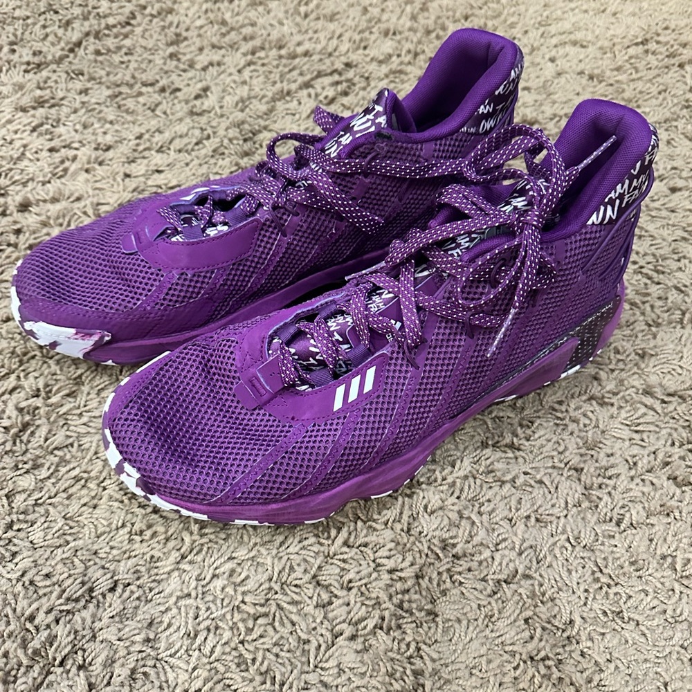 Adidas Dame 7 basketball shoes